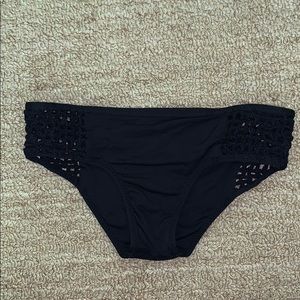 Frankie’s Bikini black bottoms